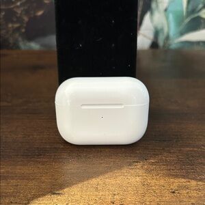 Wireless White Earbud Headphones